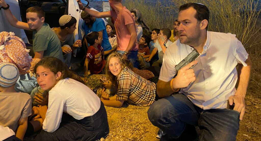אבטחה הוצמדה לראש מועצה אזורית שומרון בעקבות קריאה של פת"ח להתנקש בחייו